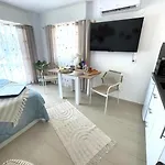 Reel Apartments- Luxury With Swimming Pool.