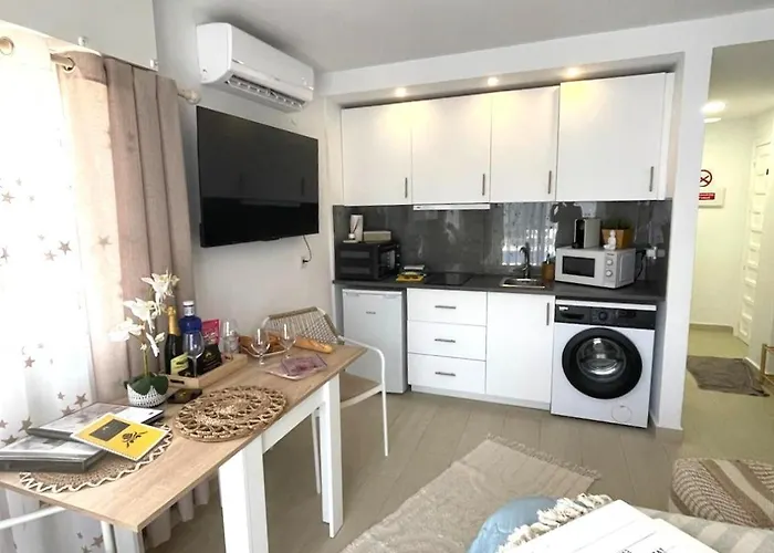 Reel Apartments- Luxury With Swimming Pool. *