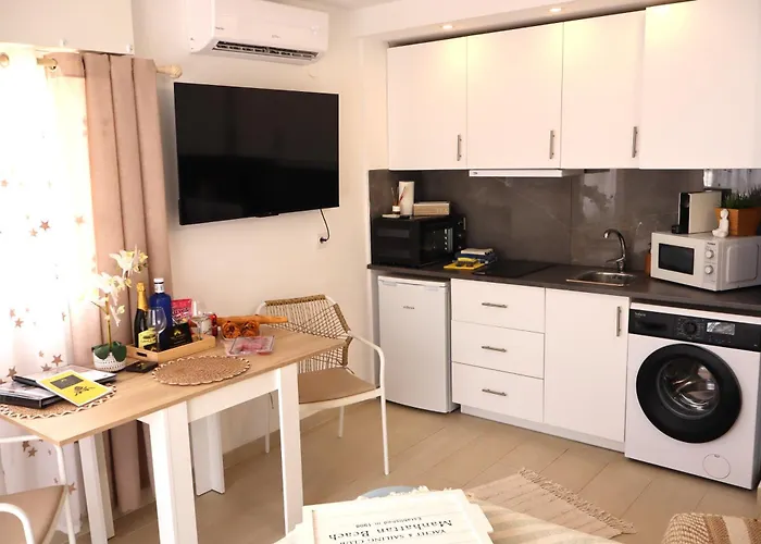 Apartment Reel Apartments- Luxury With Swimming Pool. *